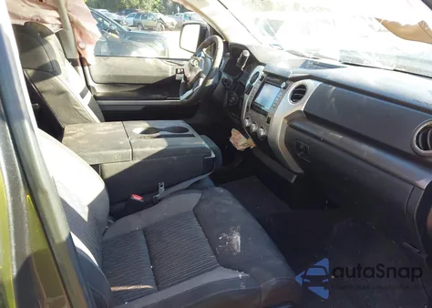 2016 Toyota Tundra Sr5 4.6L V8 z USA, uszkodzony, nr VIN 5TFRM5F13GX104735